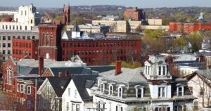 Departamento de Justiça processa Massachusetts e outros estados para obter dados confidenciais de eleitores