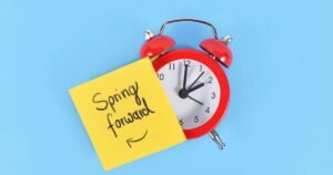 Prepare o despertador: Horário de Verão 2026 começa neste domingo