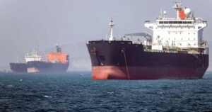 Irã anuncia cobrança de taxa para navios no Estreito de Ormuz após tensões com os EUA