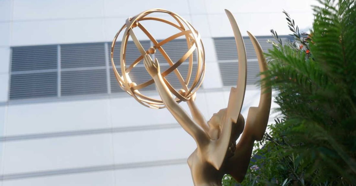 Emmy Awards 2026: Saiba Onde Assistir e Confira as Principais Séries Indicadas
