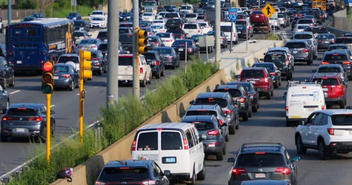 Guia de Viagem no Labor Day em Massachusetts: Piores Horários, Regras e Dicas do Trânsito