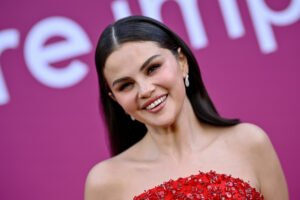 Selena Gomez Diz que Vape de Nicotina Mudou Sua Voz de Forma Permanente e Comemora Ter Parado
