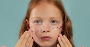 O Uso de Cosméticos em Peles Jovens: Os Riscos da Cosmetologia sem Orientação