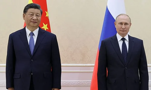 Ao lado de Putin, Xi Jinping apresenta China como líder global alternativa