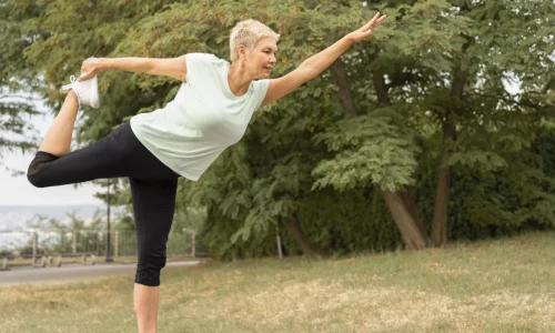 Como mulheres podem envelhecer com poder, saúde e autonomia? Especialista dá orientações práticas