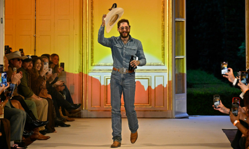 Post Malone Lança Marca de Moda Inspirada no Texas com Desfile em Paris