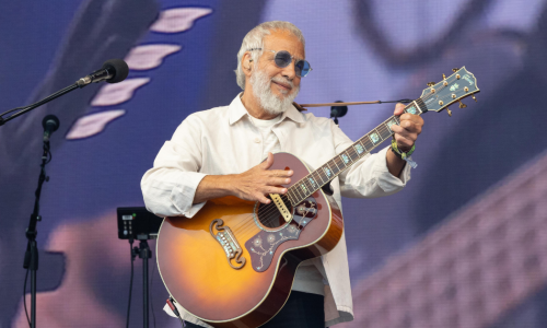 Cat Stevens Adia Turnê nos EUA por Atraso na Emissão de Visto
