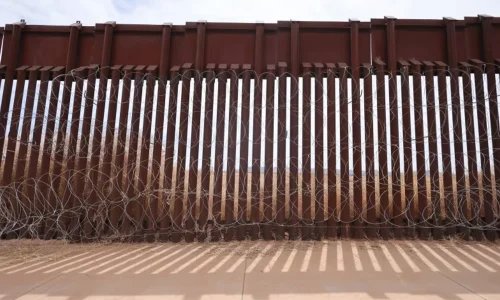 Atenção, imigrantes: operações do ICE devem aumentar, alertam advogados de imigração