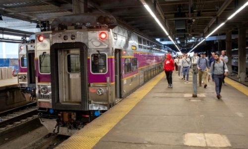 MBTA anuncia passagens gratuitas e descontos de 50% para o verão em Massachusetts