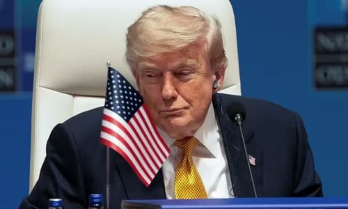 Fio de Esperança: Trump aceita manter diálogo com o Irã, mas reitera fim definitivo do cessar-fogo