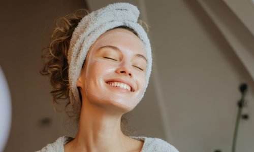 O poder da rotina de skincare noturna. 