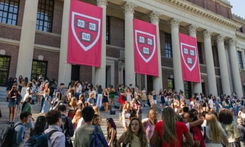Harvard vota medida histórica para conter inflação de notas e limitar número de “As”