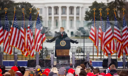 EUA têm dificuldade para reconhecer sinais de autoritarismo, alertam especialistas