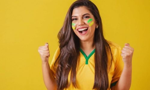 Do Estádio à Alta Moda: Como Torcer com Estilo na Temporada da Copa