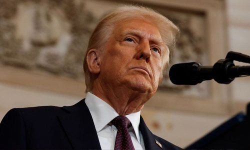 Intervenção nos bastidores: Trump liga para Infantino e FIFA abre exceção histórica para liberar artilheiro dos EUA na Copa