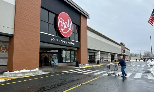 Big Y retira produtos prontos para consumo devido a risco de salmonela