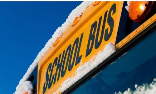 Escolas de Boston reabrem enquanto Massachusetts enfrenta os desafios do pós-nevasca