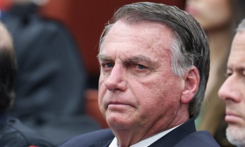 Julgamento de Bolsonaro Aumenta Tensão entre EUA e Brasil e Redesenha Cenário Eleitoral de 2026, diz Eurasia