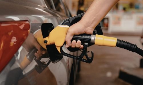 Preço da gasolina sobe em Massachusetts após conflito no Irã e fechamento de estreito