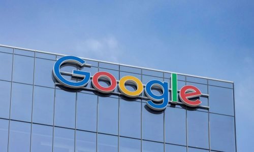 Todos os residentes de Massachusetts terão acesso gratuito a treinamentos de IA do Google, anuncia Healey