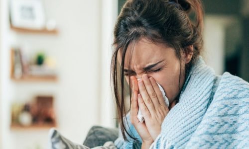 Alerta de saúde: “Supergripe” na Europa e aumento de casos em Massachusetts preocupam médicos antes do Natal