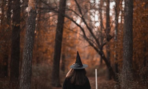 Salem, MA: A Capital Mundial do Halloween e Sua História