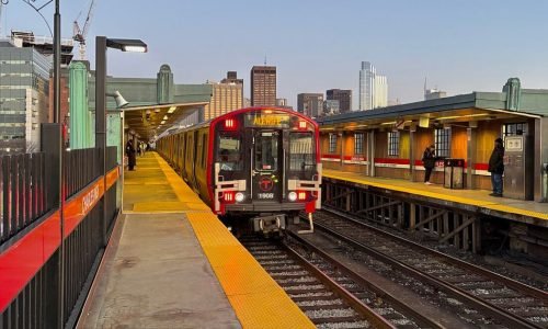 Interrupção de 10 dias na Linha Vermelha do MBTA começa nesta terça-feira e exige planejamento extra dos passageiros