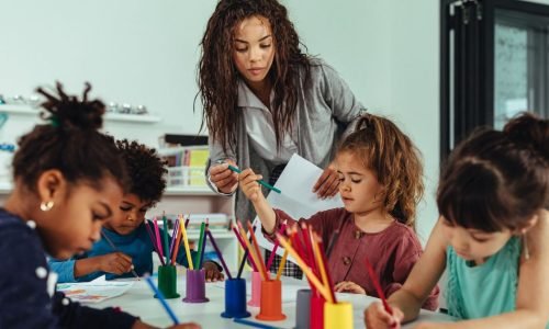 O Alicerce Invisível – A janela de oportunidade dos 0 aos 6 anos e a neurociência do afeto