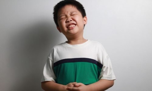 Surto de doença estomacal fecha escola em Medford nesta quinta-feira; mais de 130 alunos faltaram