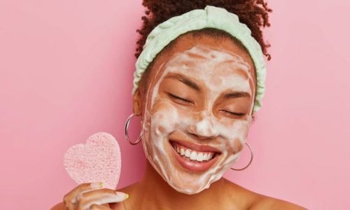 O Poder do Menos: Por Que o Skincare Minimalista É o Segredo Para Uma Pele Realmente Saudável