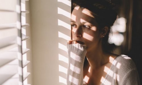 Quem é você agora, vivendo na América? Reconstruindo a autoestima e a identidade