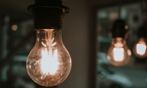 Massachusetts Anuncia Novas Tarifas de Energia e Programas de Auxílio para o Inverno