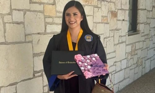 Estudante da Babson é deportada para Honduras ao tentar surpreender família no Texas